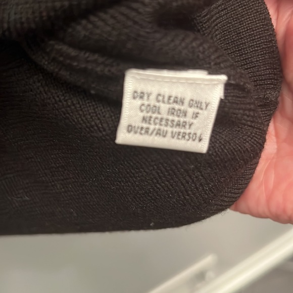 Dana Buchman XL beaded sleeve design black sweater -Excellent condition - Picture 7 of 9